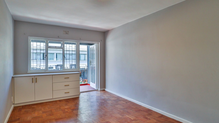 To Let 1 Bedroom Property for Rent in Sea Point Western Cape